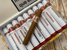 Đánh giá hình thức của Romeo Y Julieta No3 Tubos